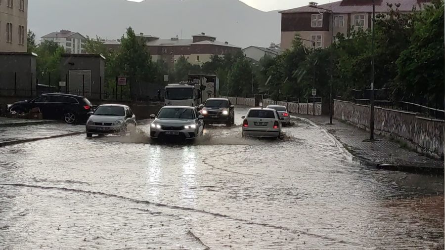 Bing�l'de sa�anak etkili oldu