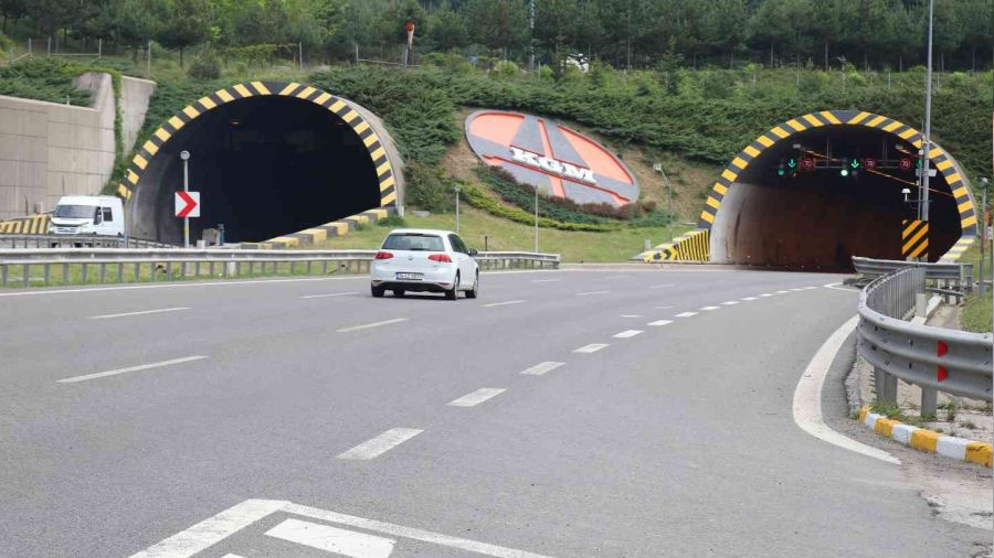 Bolu Dağı Tüneli'nin İstanbul yönü trafiğe açıldı