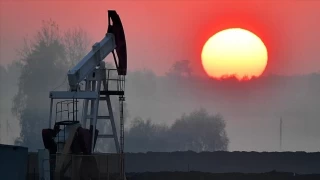 Brent petrolün varil fiyatı 81.28 dolar