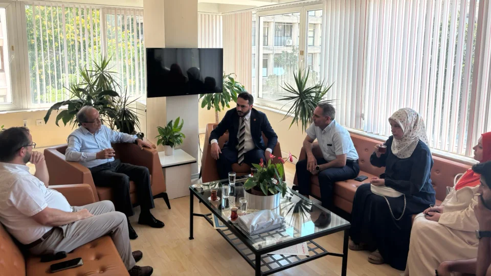 BTP Genel Sekreteri Mustafa Hayri Ergan �zmir�de: Medya ziyaretlerinin ard�ndan �l Divan Toplant�s� ger�ekle�ti
