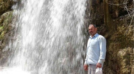 Bu köyün içinde şelale akıyor