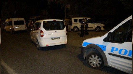 Çaldığı aracın balatalarını yaktı