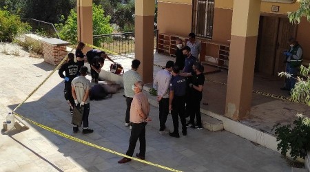 Camide kafasından vurulmuş halde bulundu