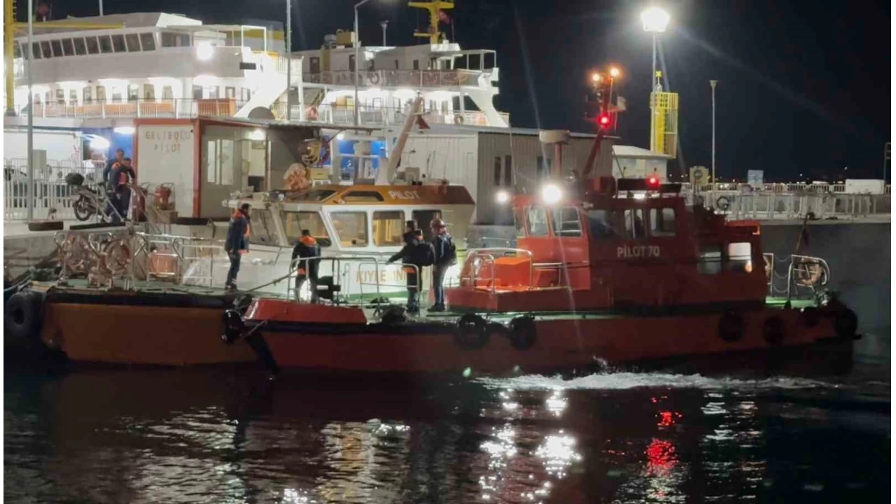 Çanakkale fenize düşen kılavuz kaptan kurtarıldı