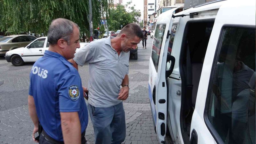 Can� pahas�na �iddet g�ren kad�n� kurtard�