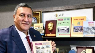 CHP Niğde Milletvekili Gürer, artan maliyetler ve siyasi iktidarın baskıları nedeniyle gazete ve dergilerin her geçen yıl azaldığını, binlerce gazetecinin de işsiz kaldığını belirtti
