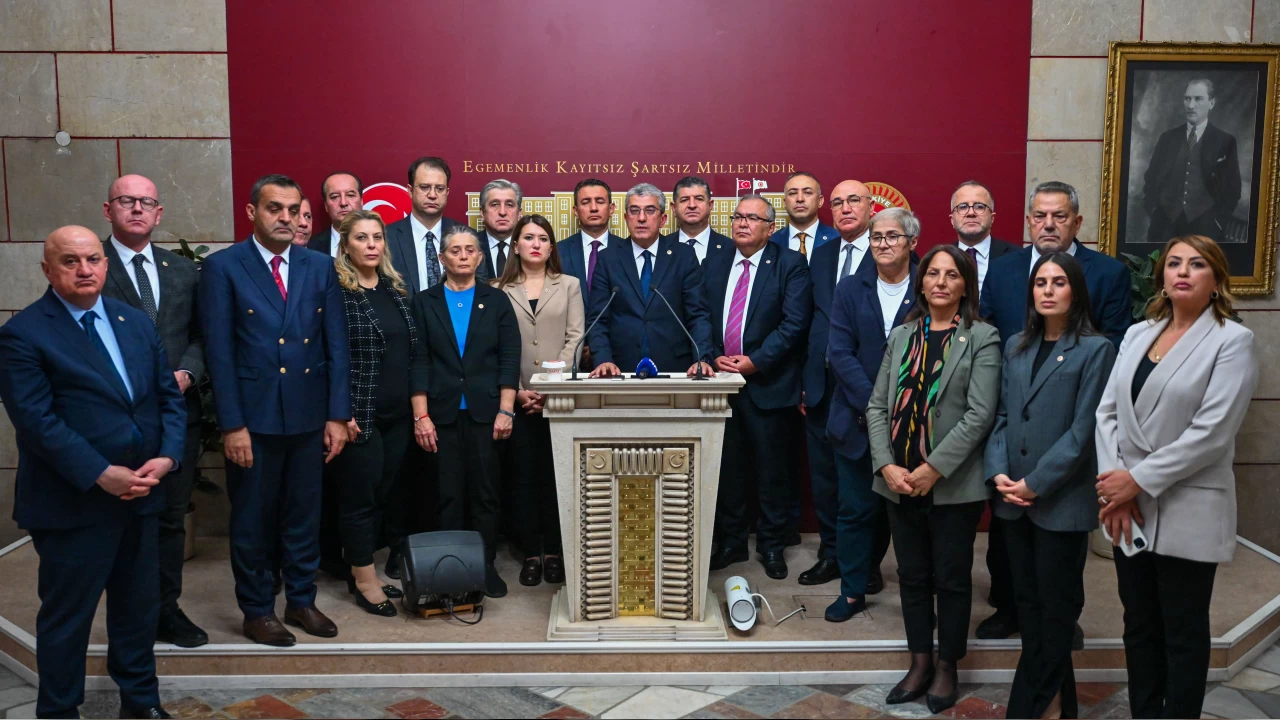 CHP'den Ahmet �zer'in tutuklanmas�na tepki 