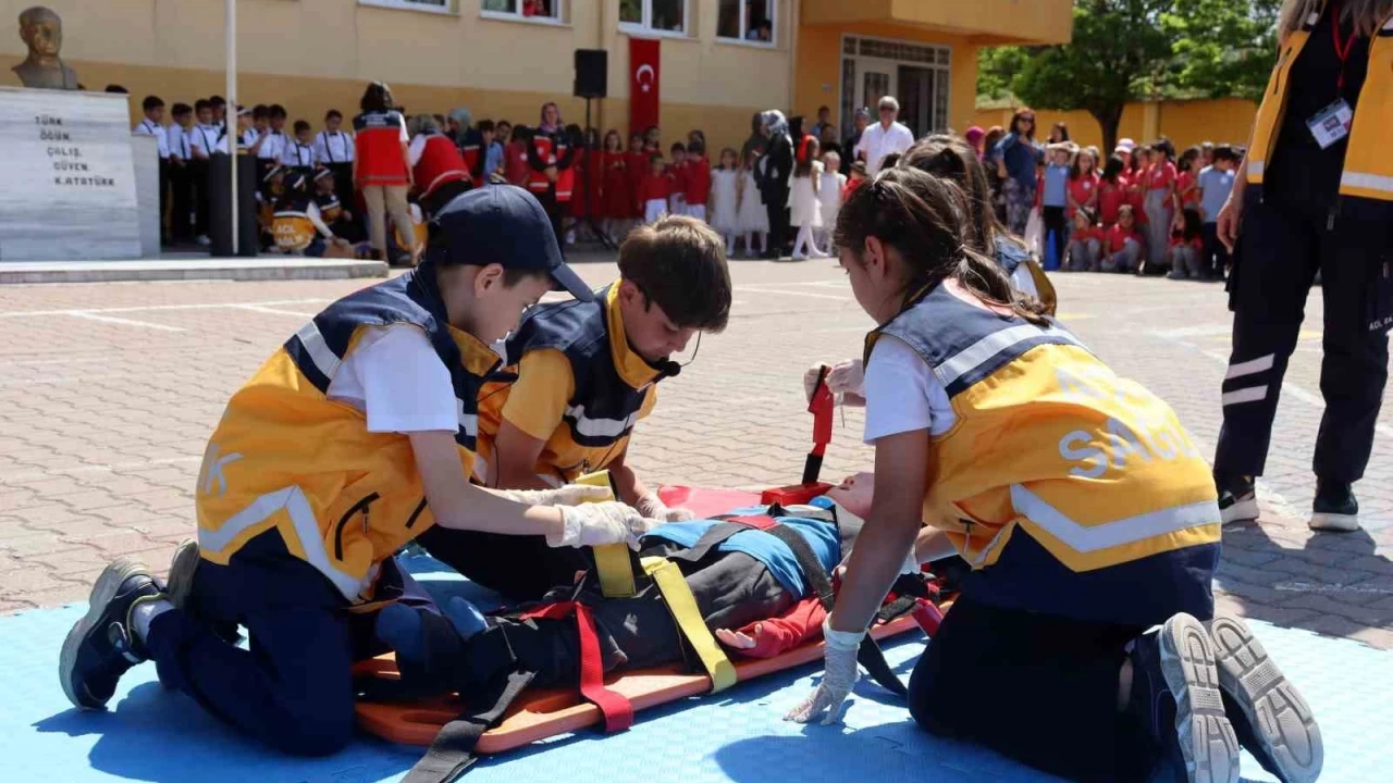 Çocuklar hem öğrendi hem eğlendi