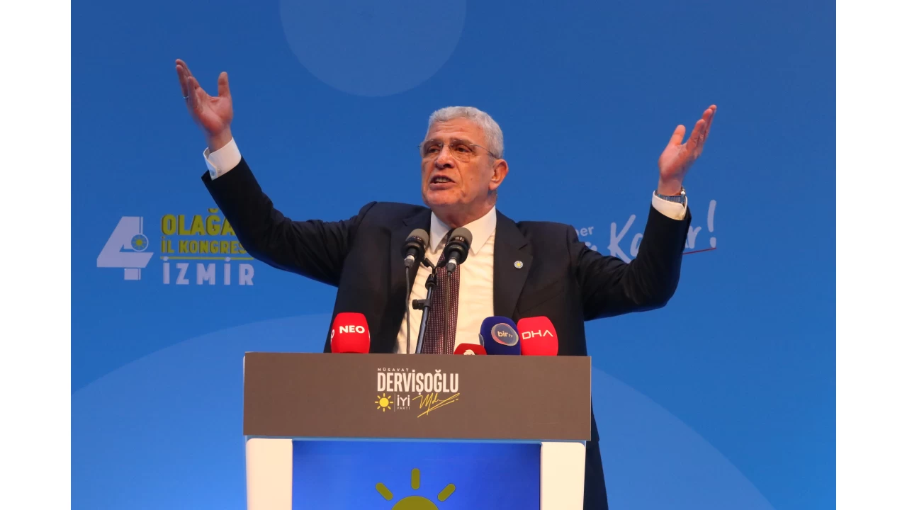 Dervişoğlu, İzmir'de partisinin İl Kongresi'nde konuştu