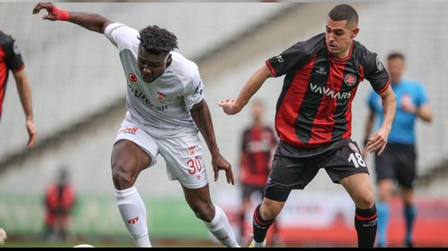 Diagne yıldızlaştı, seri 8 maça çıktı