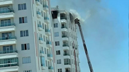 Diyarbakır'da 13 katlı binada yangın