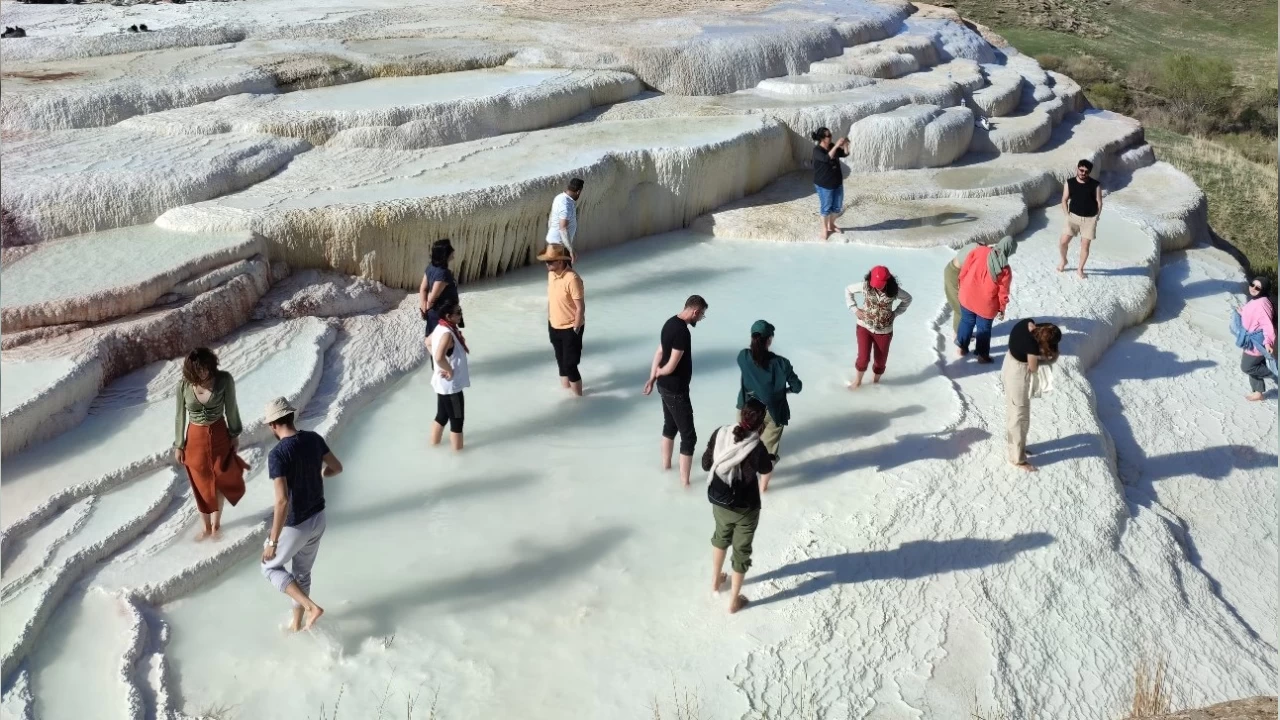 Do�an�n mucizesi: Ba�kale Travertenleri