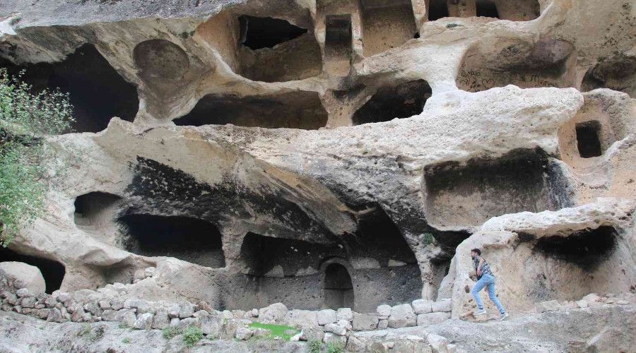 Doaseverler Gabar Da'ndaki 7 katl apartman maaraya hayran kald