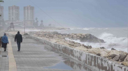 Doğu Akdeniz'e cumadan itibaren kuvvetli yağış geliyor