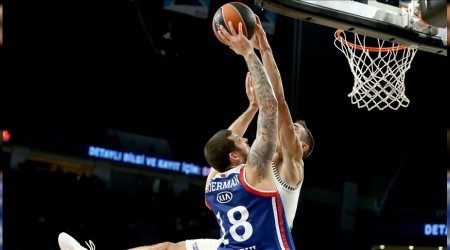Efes, Yunanistan deplasmanında