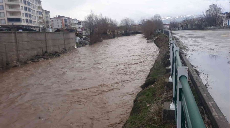 Elazığ'da vatandaşlara sel uyarısı yapıldı