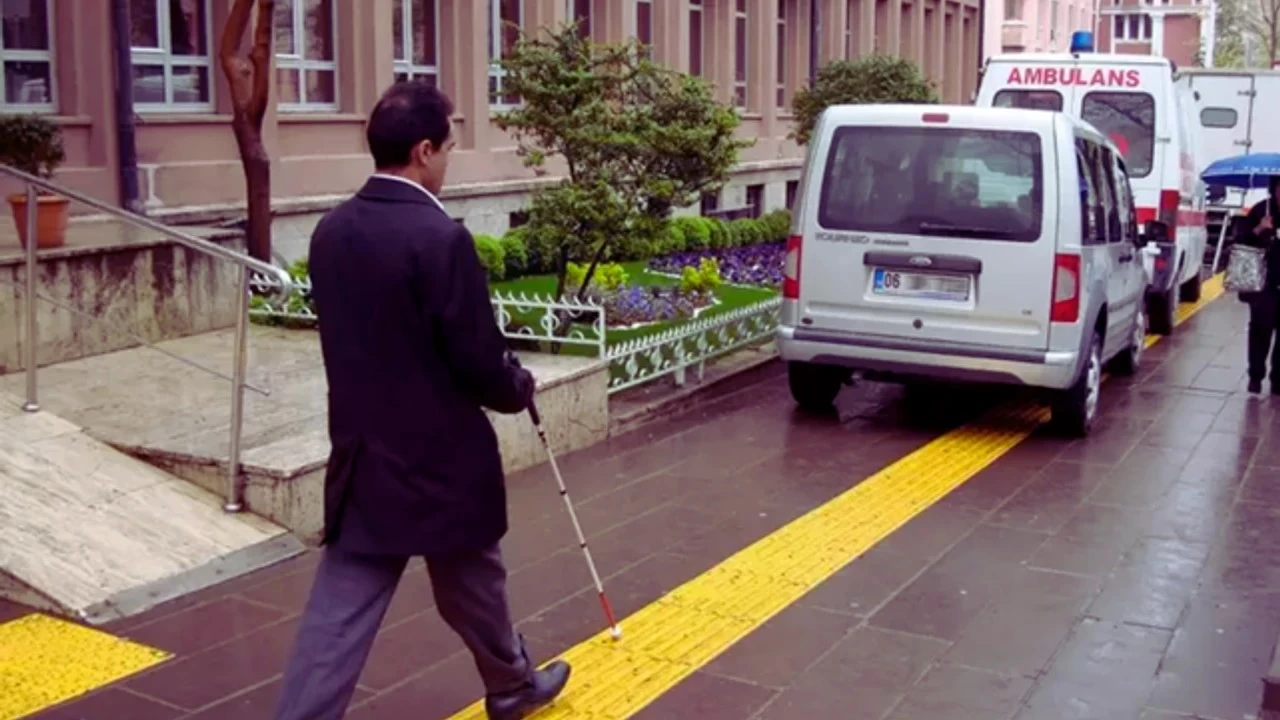 Engelsiz bir hayat gerekli ad�mlar at�lmal�d�r