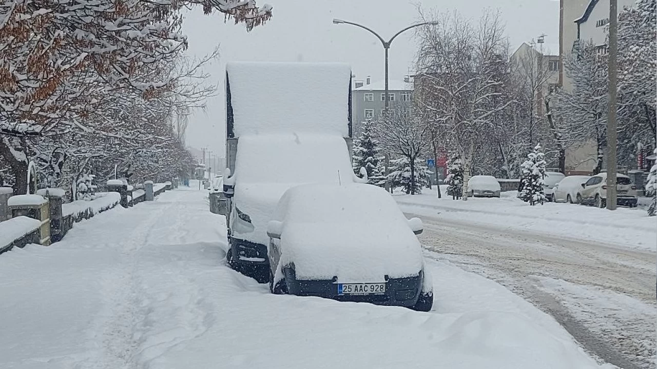 Erzurum'da kar kal�nl��� 40 santimetreye ula�t�