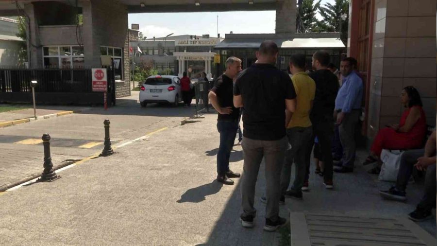 Esenyurt'ta �len 4 ki�inin cenazeleri ailelerine teslim edildi