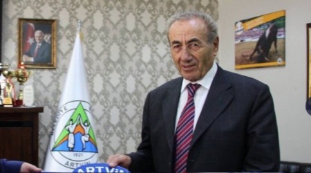 Eski Bakan Ekinci Prof. Dr. Baş'ı anlattı