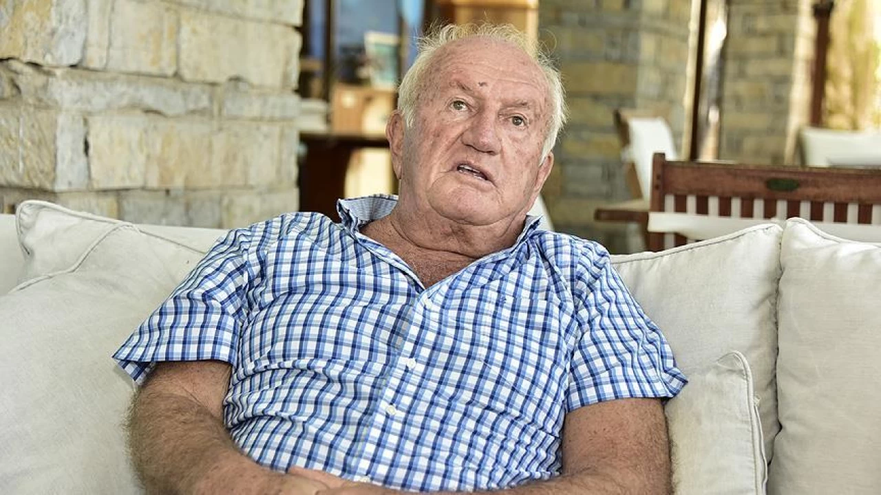 Fenerbahe Kulbnn eski bakanlarndan Ali en, Bodrum'da hastaneye kaldrld
