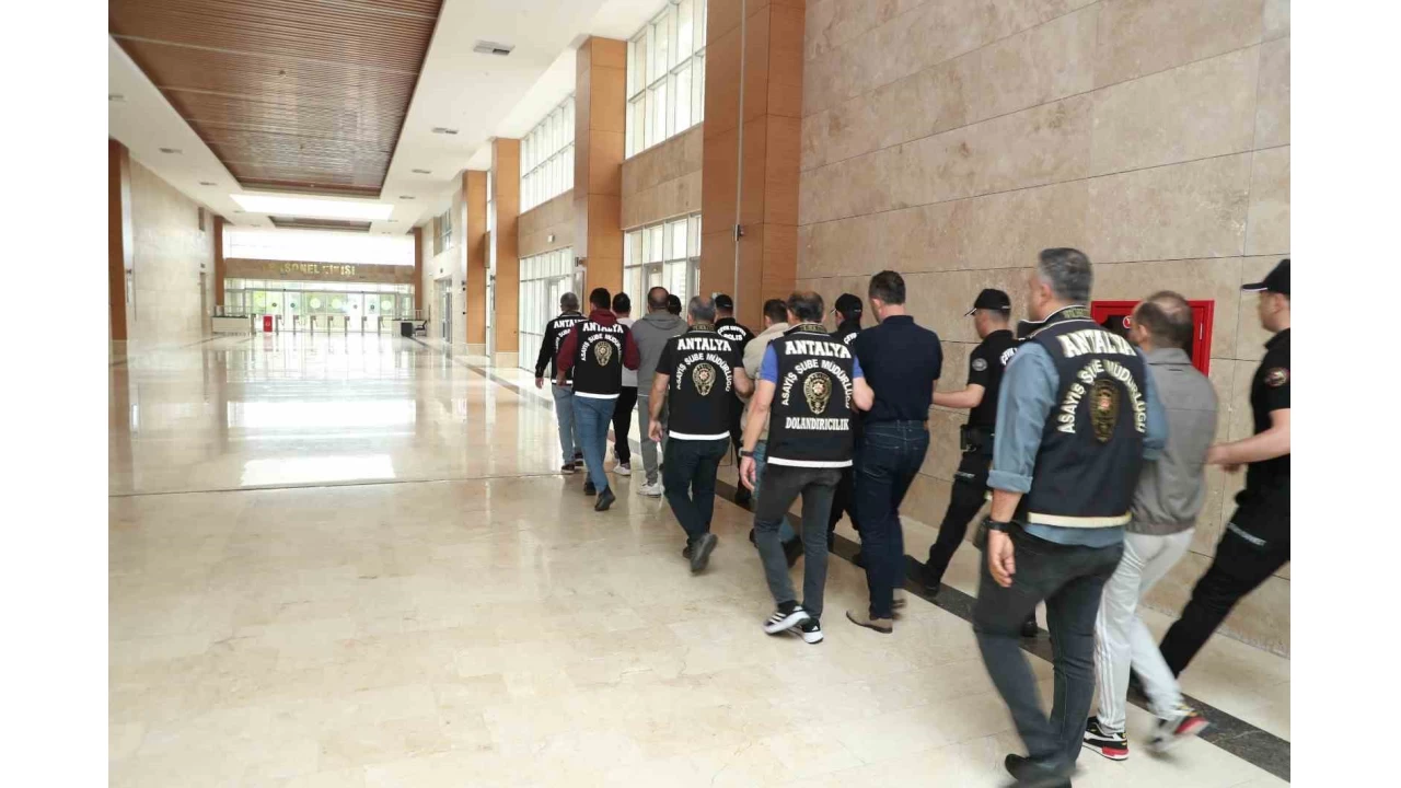 Filodan kiraladıkları araçları internet üzerinden satmışlar