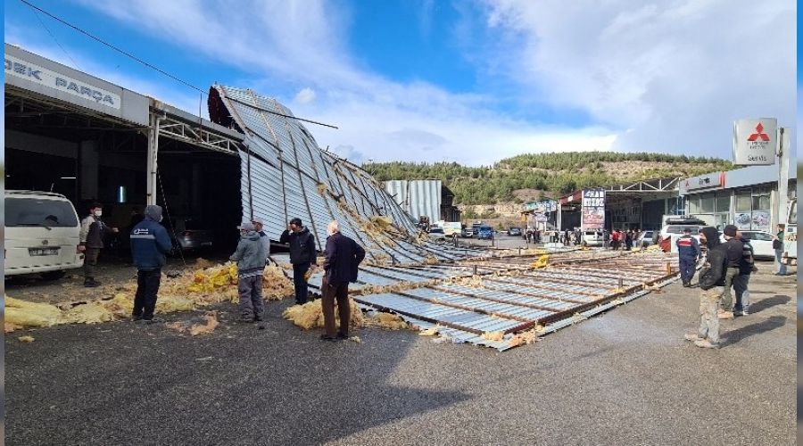 F�rt�na �at�lar� u�urdu, 4 ara� zarar g�rd�