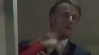 Fransa Cumhurbakan Macron kars tarafndan tokatland