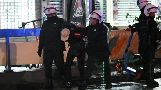 Fransa'daki ��renci protestolar� Bel�ika'ya s��rad�