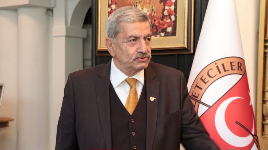 'Gazeteciler köle gibi çalıştırılıyor'