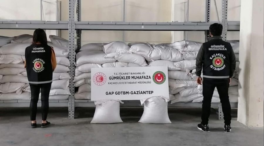 Gaziantep'te kaçak iç fıstık ele geçirildi