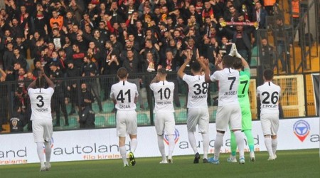 Gol yükünü yabancılar çekti