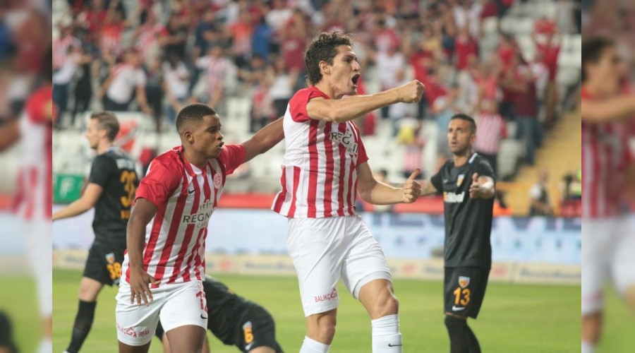Gustavo Blanco Leschuk, İspanya yolcusu