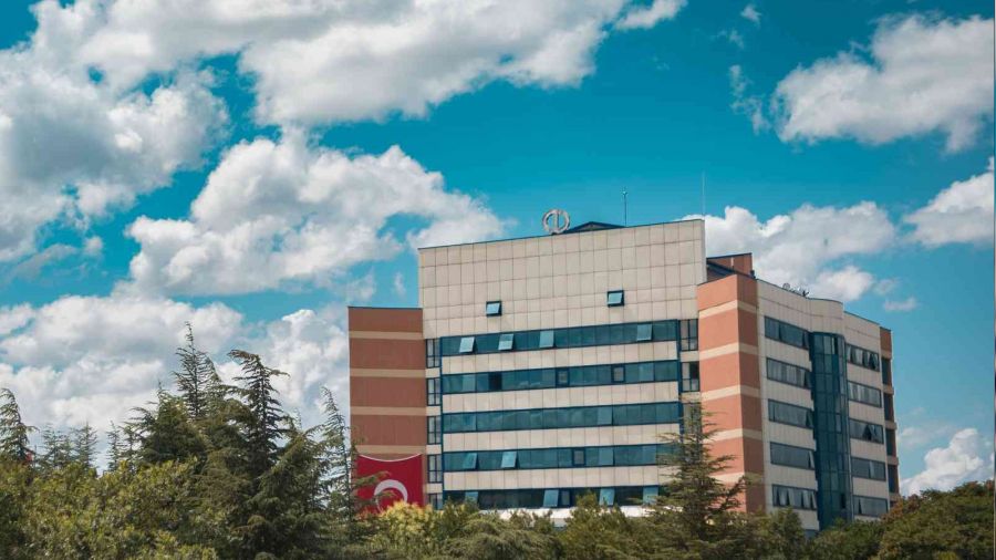 Hayalleri bir diplomaya sığmayanlar için ikinci üniversite kayıtları devam ediyor