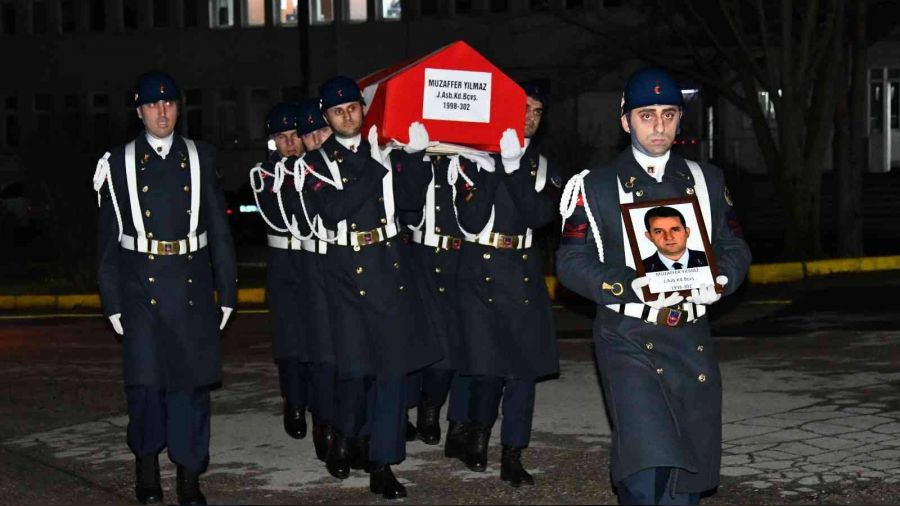 Hayatını kaybeden astsubay memleketine uğurlandı