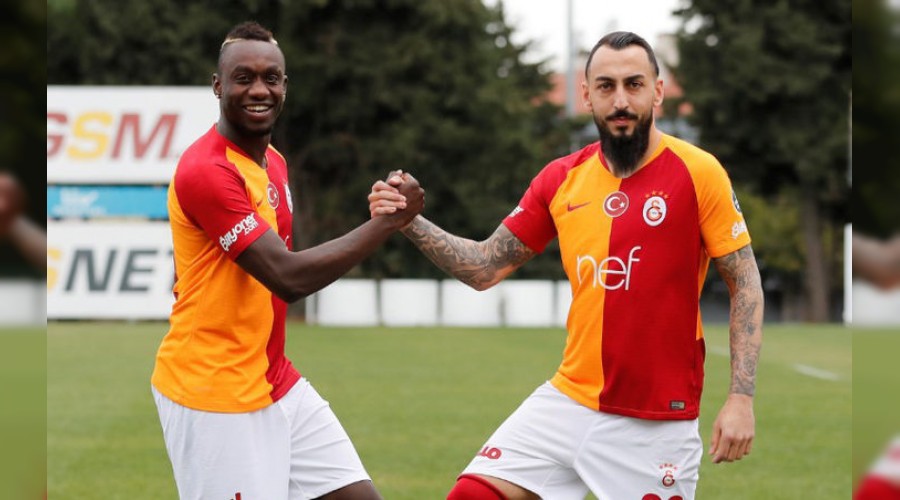 İki golcü koşulara başladı