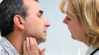 �ki haftadan uzun s�ren boyun �i�liklerine dikkat