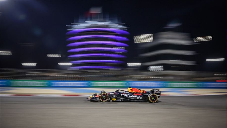 �lk yar��ta "pole" pozisyonu Verstappen'in