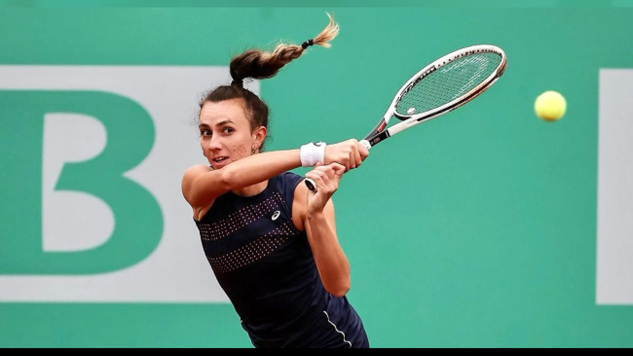 �pek finalde kaybetti