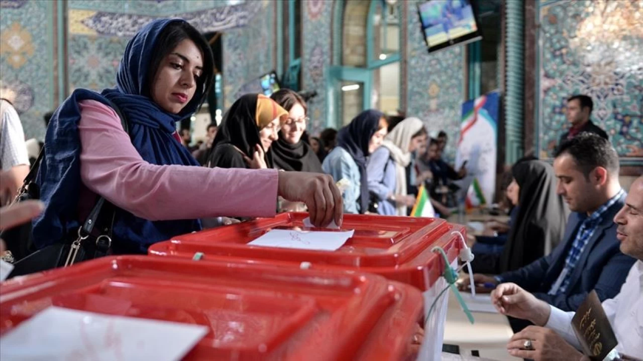 ran lideri Hamaney, cumhurbakanl seimlerinde halka "youn katlm" ars yapt