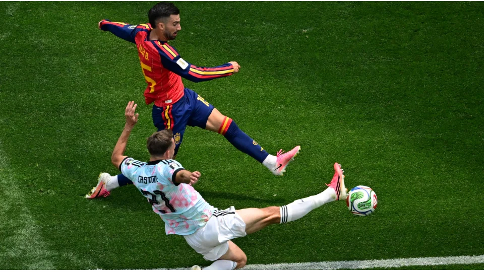 İspanya 88'de yarı finale uçtu