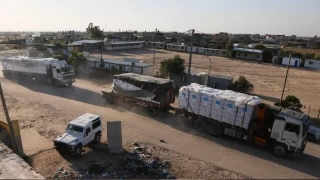 srail ordusu, Gazze'de yardm trlarn bekleyen kalabal hedef alarak 10 Filistinliyi ldrd