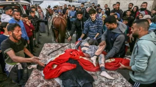 İsrail ordusu Gazze'nin orta ve güney kesimlerinde en az 31 Filistinliyi öldürdü