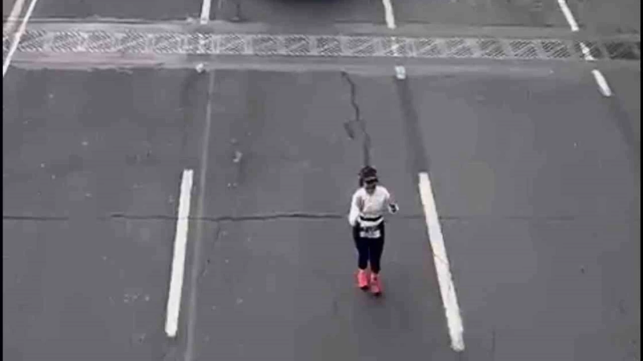 İstanbul Maratonu'nda sonuncu olan koşucu birinciden daha popüler oldu