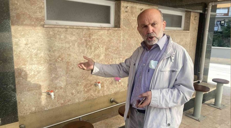 �stanbul'da h�rs�zlar camilere dadand�