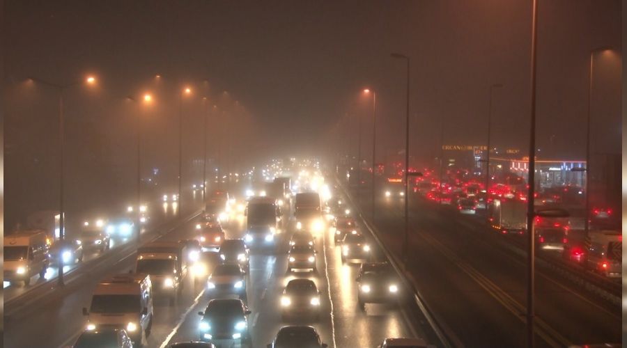 �stanbul'da sis etkili oldu