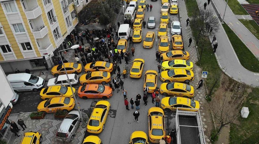 stanbul'da taksimetreyi zaml tarifeye ayarlama kuyruu