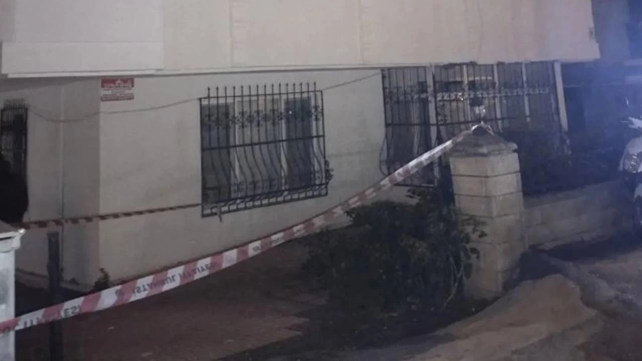 �stanbul'da toprak kaymas� nedeniyle 5 katl� bina tahliye edildi