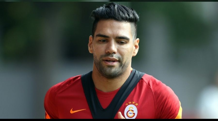�yile�en Falcao �al��malara ba�lad� 