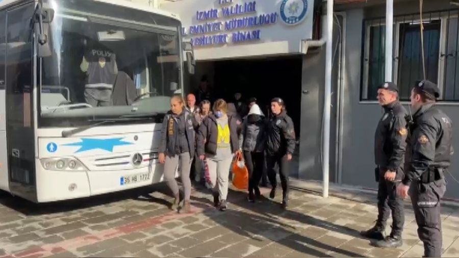 �zmir'de 50 milyon liral�k kripto vurgunu